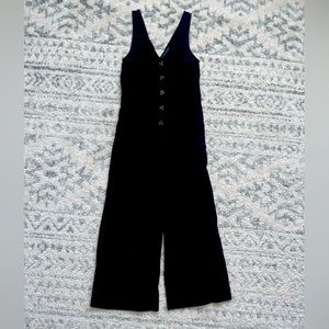 Linen ModCloth jump suit in very good condition. Size XS